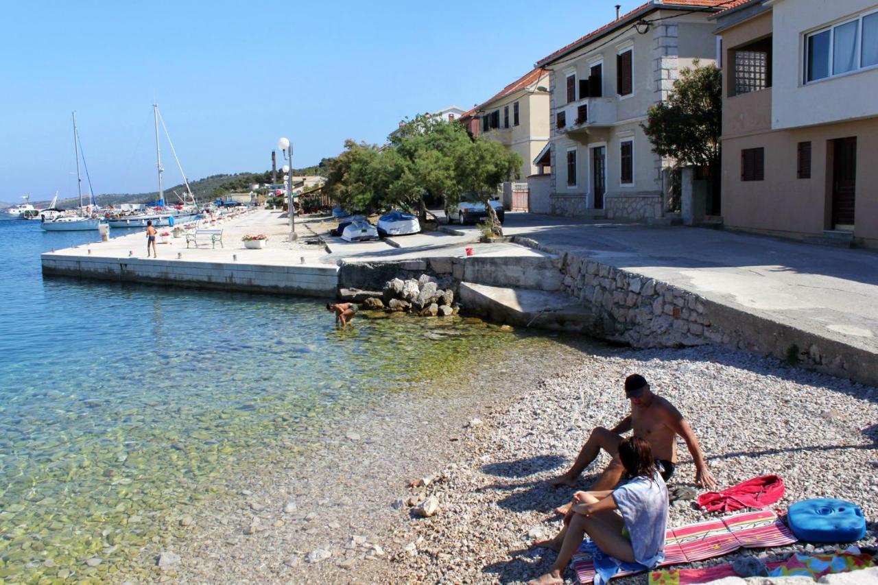 Apartments By The Sea Sali, Dugi Otok - 8121 Екстериор снимка