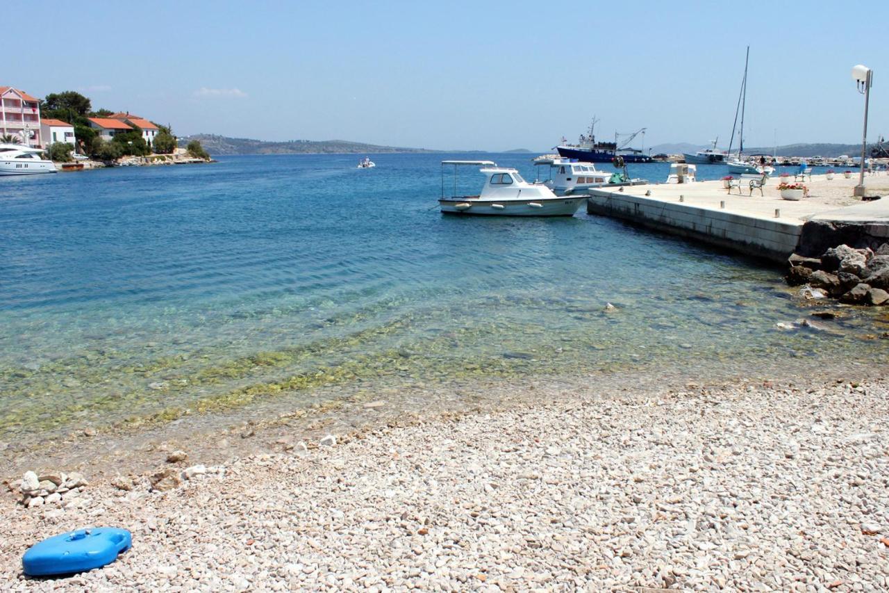 Apartments By The Sea Sali, Dugi Otok - 8121 Екстериор снимка