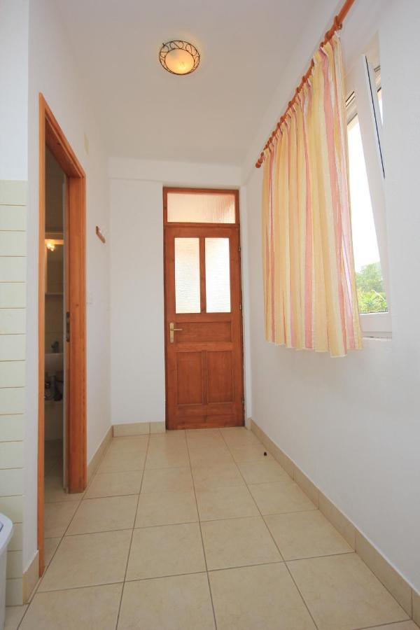 Apartments By The Sea Sali, Dugi Otok - 8121 Екстериор снимка