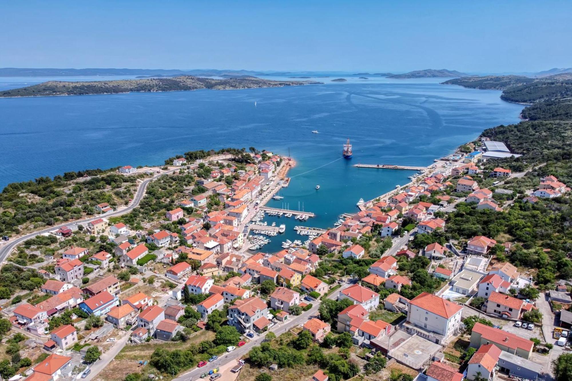 Apartments By The Sea Sali, Dugi Otok - 8121 Екстериор снимка